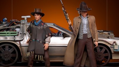 "Volver al futuro III": "Marty" y el "Doc" reciben estatuas de lujo