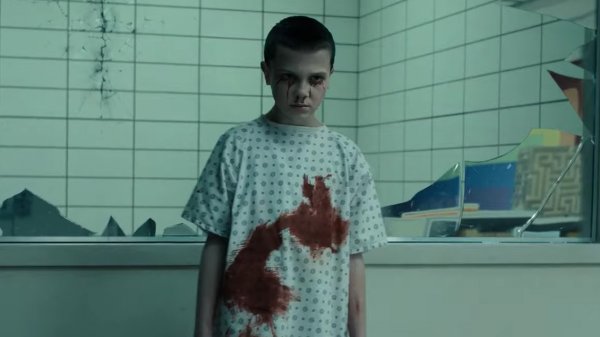 Un sangriento viaje al pasado en los primeros minutos de "Stranger Things 4"