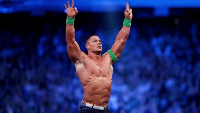 John Cena regresa a la WWE para celebrar su debut