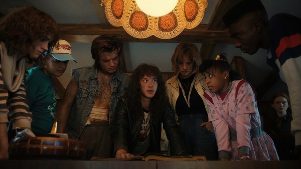 Las primeras imágenes de los episodios finales de "Stranger Things 4"