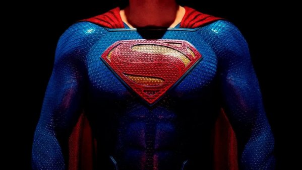 James Gunn no se cansa de desmentir rumores sobre su película de "Superman"