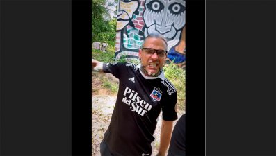 El mítico Jeff Hardy se luce con la camiseta de Colo-Colo