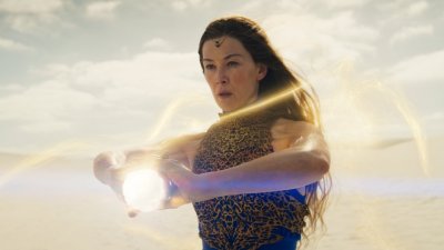 Rosamund Pike y el regreso de La Rueda del Tiempo: "Mejoramos como serie"