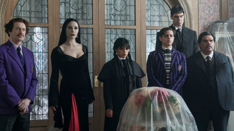 Merlina regresa a "la escena del crimen" en este nuevo tráiler