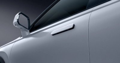 Adiós al diseño minimalista: China obliga a usar manillas mecánicas en autos eléctricos