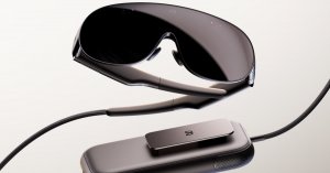 Y también unos Ray-Ban sin...