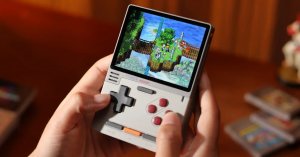 AYANEO lanza la KONKR Pocket Block: una portátil retro con Android y a bajo precio